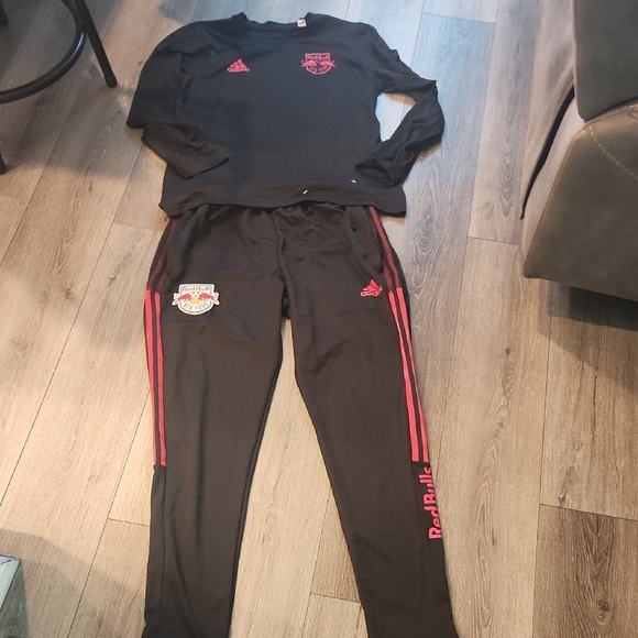 Adidas Soccer Suit Black Tracksuit with Red Bull  Details - Picture 1 of 6